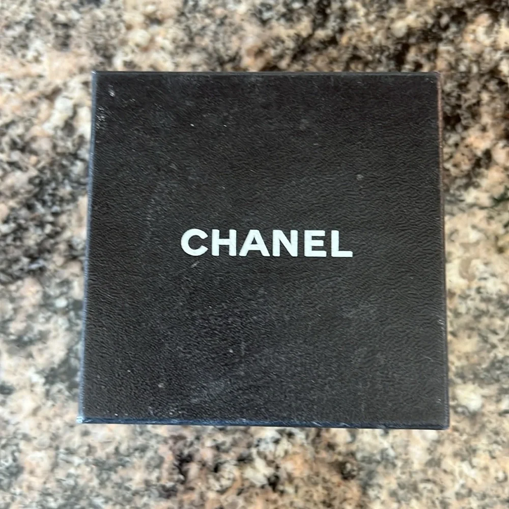 Chanel Pearl Bobby Pin